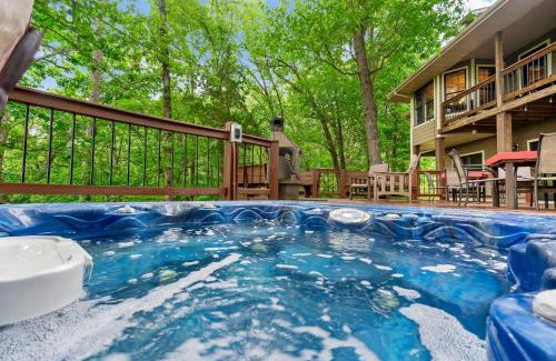 Blue Eye Cabina | Meadows Edge Lodge with GameRoom