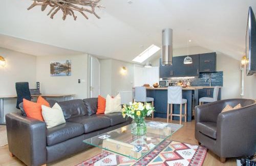 St. Mawes Casa | Meadowside