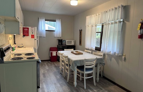 Ephraim Cabaña | Meadowview II @Ephraim Beach on Ephraim Village Cottages Resort