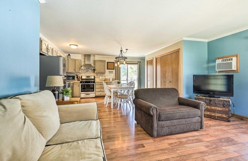 Silver Lake Casa | Mears Abode with Pool Access, Near Silver Lake!