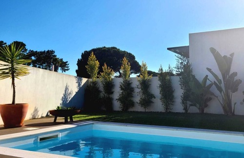 Fornos Casa | Meco Beach and Pool Villa