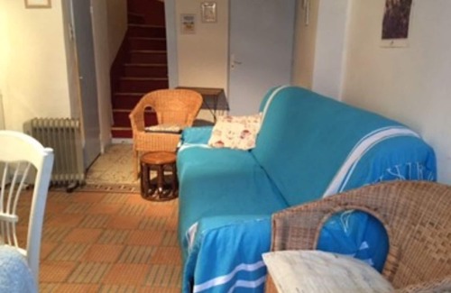 Villeneuve-les-Beziers Casa | Medieval townhouse in historic village