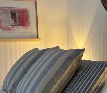 Risan Apartamento | Medieval Beachside Retreat