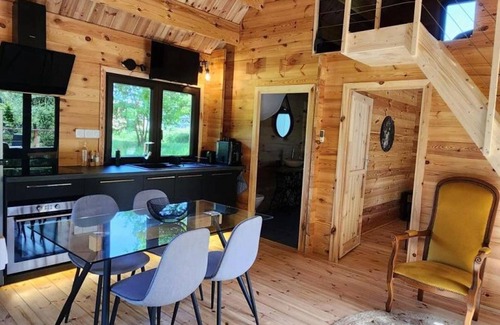 Domme Cabaña | Cabaña Medieval en Domme con Spa y Aparcamiento