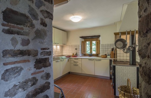 Pescia Casa | Cortijo medieval toscano con maravillosas vistas