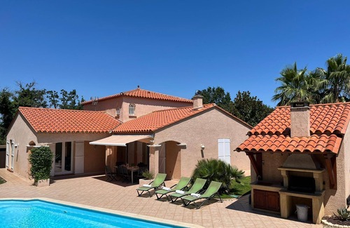 Saint-Genis Villa | Mediterranean villa with private heated pool and boules court, sea and lake 12km away