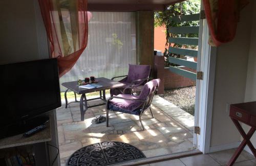 Kapoho Casa | Mediteranean style Ohana Rental/Garden Bungalow in Pahoa