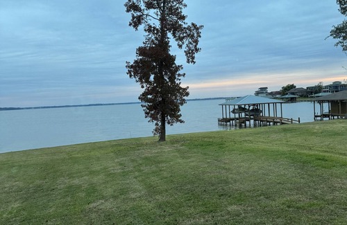 Livingston Casa | Mediterian Waterfront Estate On Acerage New Ronavation In Gated Community