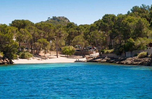 Santa Ponsa Chalet De Esquí | MALLORCA CASA MEDITERRÁNEA, CERCA CLUB NÁUTICO, PRECIOSAS PLAYAS Y CALAS