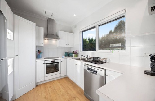 Unley Apartamento | Mediterranean Muse - 3BR, Wi-Fi, Parking