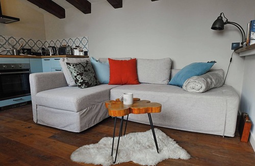 Sant Andreu de Llavaneres Apartamento | Mediterranean Sea-View Loft on Estate near Barcelona – nature, pool & wellness