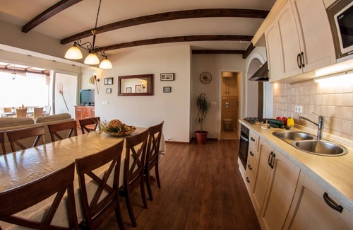 Pakostane Apartamento | VILLA KRPETA, apartamento "Pakostane" con 3 dormitorios y 2 baños NUEVO