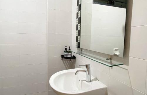 Taman Mount Austin Apartamento | Mediterranean Style Suite @ Austin, JB #06