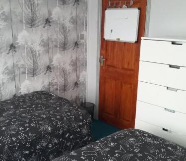 Clacton-on-Sea Casa | medium sized room in my bungalow