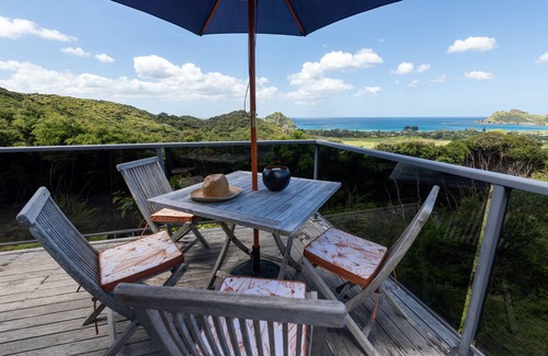 Tryphena Casa | Medland Magic-enjoy privacy, views and the beach