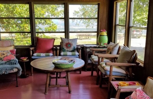 Dardanelle Cabina | Meek's Mountaintop Retreat - Mt Nebo State Park - Sunrise Point - Historic Home