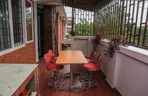 Kathmandu Casa | Casa Meena Con Balcón Privado
