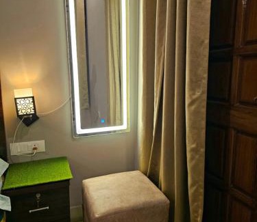 Mahmoorganj Apartamento | Meena's Homestay