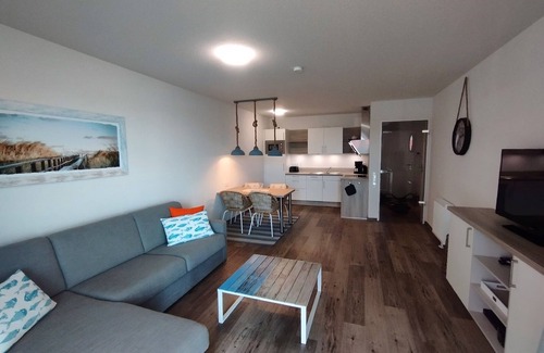 Kappeln Apartamento | Meereskieker - 1st row on the water, terrace, shower, TV, underground parking space
