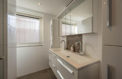 Municipality of Uitgeest Apartamento | Meerzicht 71 - Perfectly suited for 6 persons