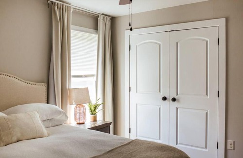 Athens Casa | Meet Me in Athens I Beautiful 4-Bdrm House I 1 Mile to DT and Mins to UGA