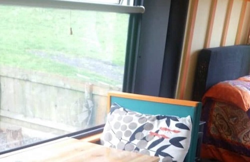 Morwellham Casa | Megabus comfy cosy secluded hidden gem nrDartmoor.