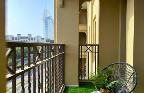 Umm Suqeim 3 Apartamento | MegaLuxury Flat Resort, Amazing Pool, Burj direct View