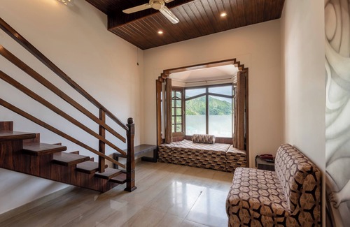 Bhagsu Nag Complejo | Meghavan Resort By DLS Hotels