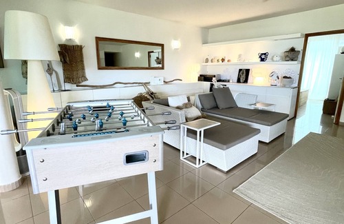 Punaauia Condominio | Meherio Beach Carlton- Tahiti - beachfront luxury residence & pool