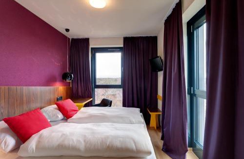 Frankfurt Airport Area Hotel | MEININGER Hotel Frankfurt Main/Airport