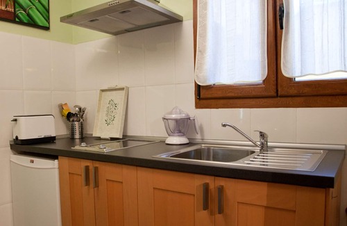Coana Apartamento | Apartamento Rural Meiro - Apartamentos Rurales Los Galpones