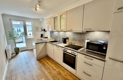 Burgerpark Apartamento | MEL&BENS Modern Oak-Apartments für bis zu 12 Personen