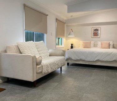 Ettalong Beach Casa | Mel's Beach Cabin