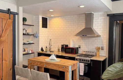 Pueblo Apartamento | Melara's Place, Pueblo Colorado 116A