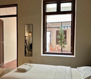 Downtown George Town Casa | Melayu Villa by Aayu - 8 mins walk to Armenian St