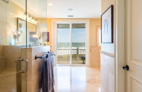 Melbourne Beach Villa | Melbourne Beach Oceanfront Villa w/ Pool