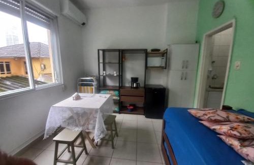 Embare Apartamento | MELHOR LOCALIZAÇÃO DE SANTOS, LOFT, 200 MTS da PRAIA, WI-FI, AR CONDICIONADO