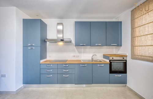 Mellieha Apartamento | Mellieha 3BR home with Rooftop Pool Access w/AC's