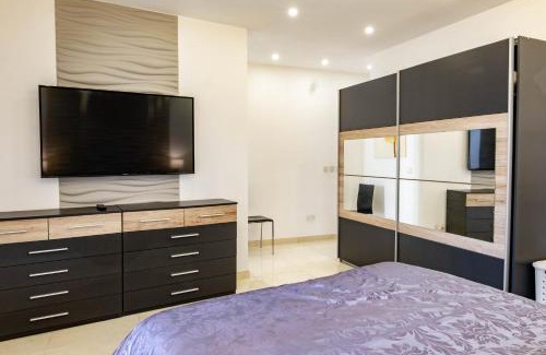 Għadira Apartamento | Mellieha, Luxury 3 Bedroom Azure Maisonette