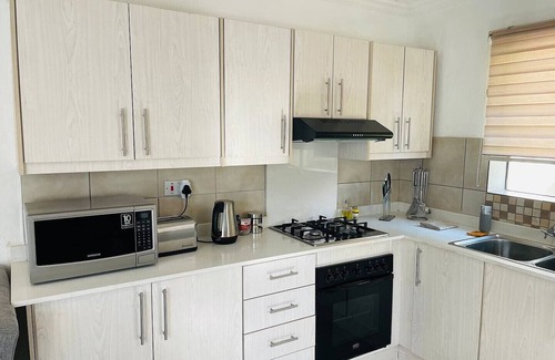 Bulawayo Apartamento | Mellow 2 bedroomed cottage - 2083