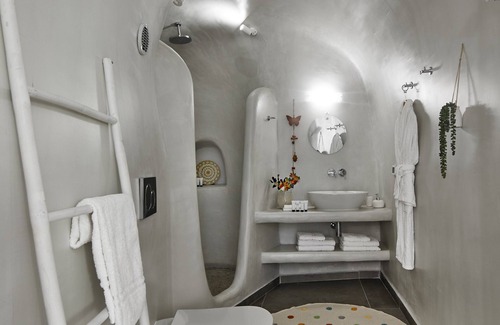 Finikia Hotel | Mellow Luxury Cave