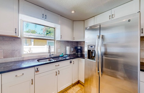 Bayou Oaks Casa | Mellow Memories | Sun-filled house in Sarasota with al fresco dining & hammock