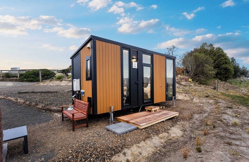 Dunedin Casa | Melmarie Cosy Retreat X by Tiny Away