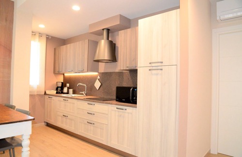 Lazise Apartamento | "MELOGRANO" Encantador apartamento con piscina en Lazise en el lago de Garda.