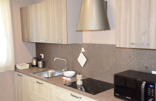 Lazise Apartamento | "MELOGRANO" Encantador apartamento con piscina en Lazise en el lago de Garda.