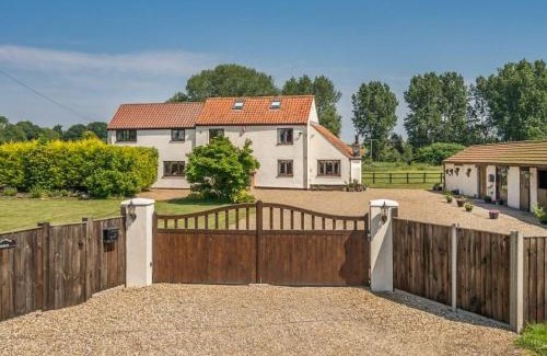 Hopton Casa | Melsham House