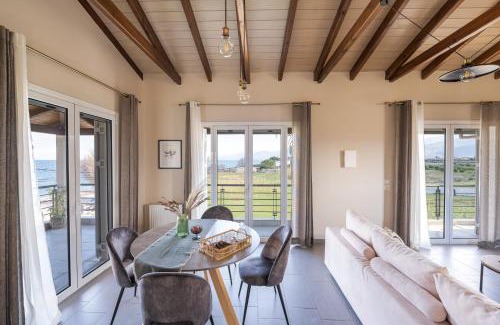 Aigialeia Casa | Meltemi Beach House - a seaside Luxury maisonnette