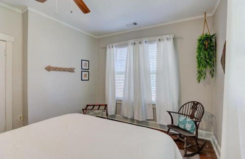 Cooper-Young Historic District Casa | Memorable Nomad Haven Walk to Cooper Young's Best
