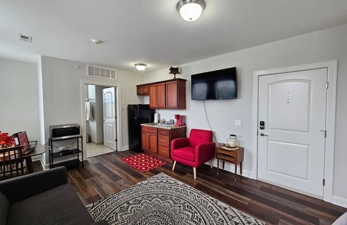 Champaign Apartamento | Memorable Stay at The Inman - 216