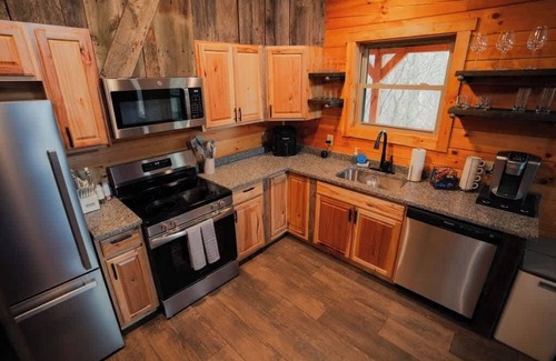 McArthur Cabina | Memories at Hillside A Modern Cabin Hocking Hills